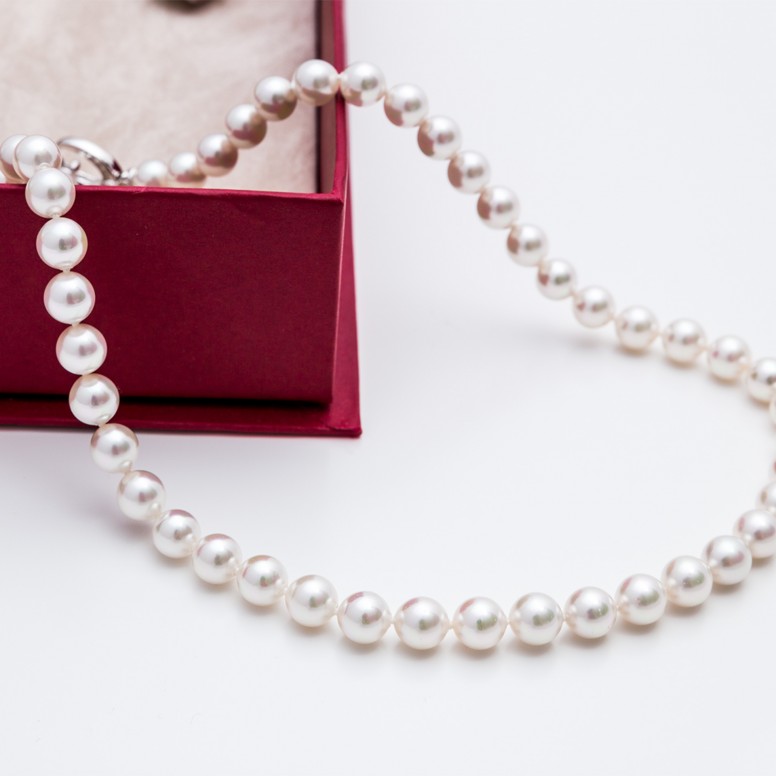 Pearl Necklace