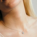 Ocean Necklace 18K White Gold Topaz and Diamond 0,096ct