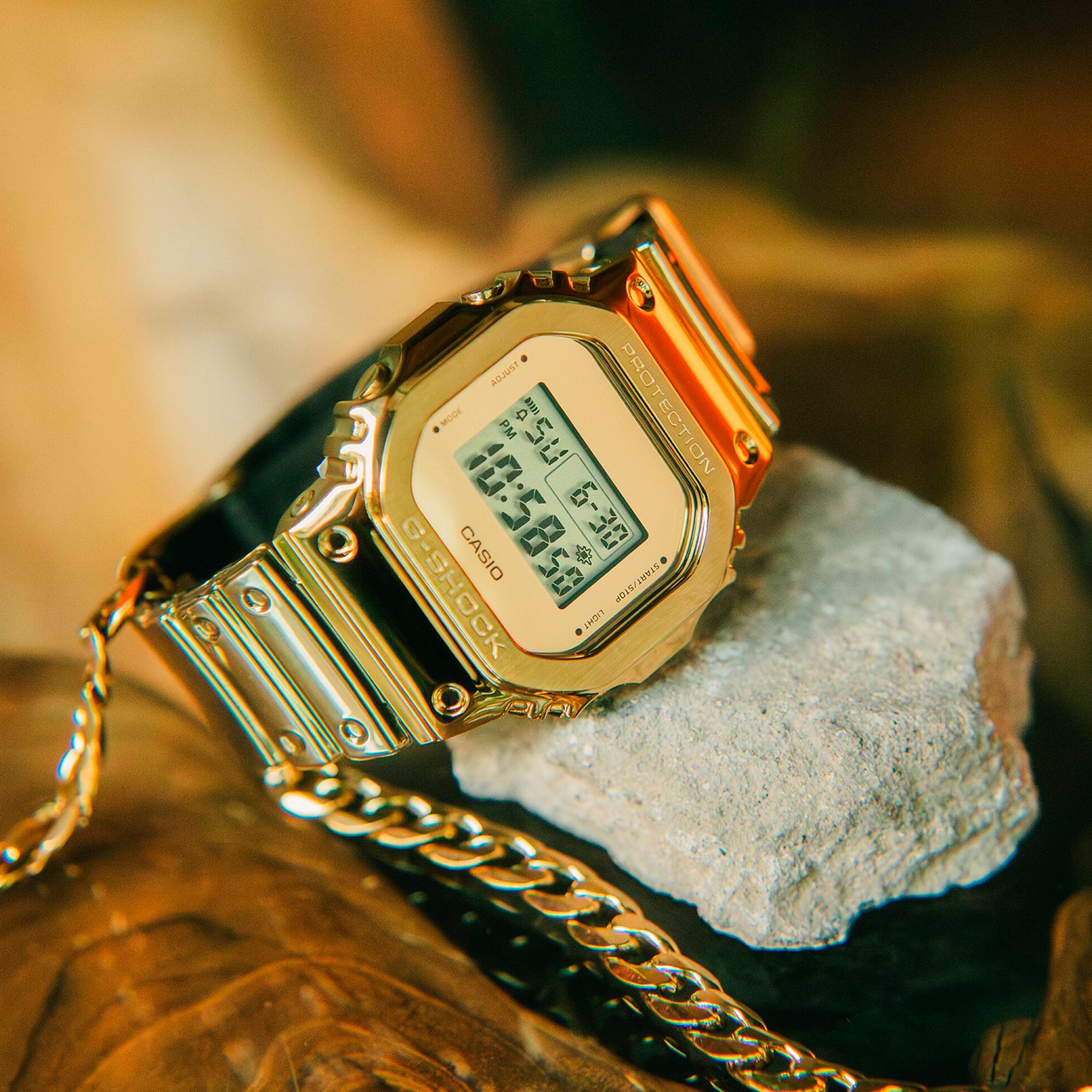 Gold Fine Metallic Series Watch