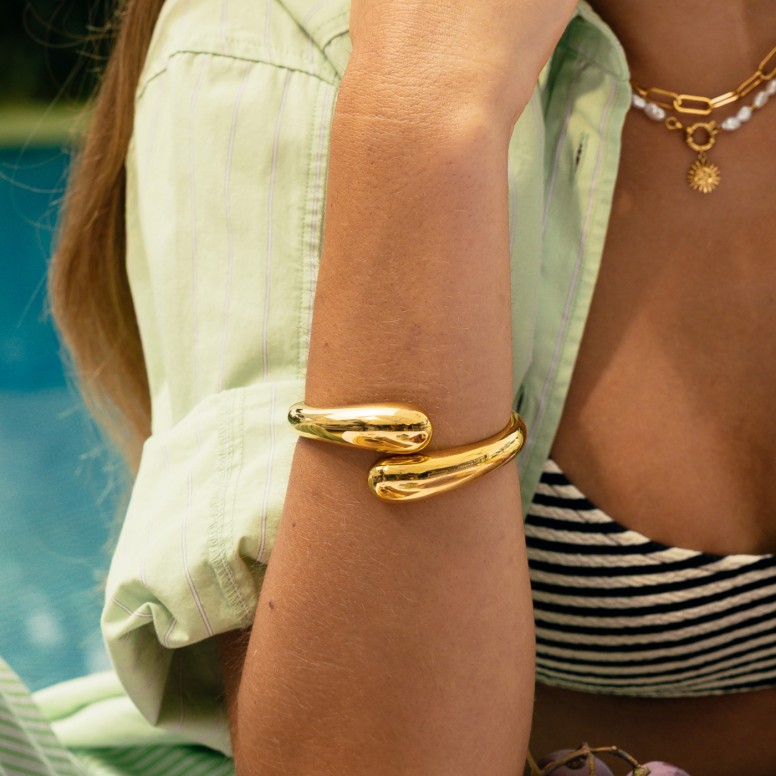 Coralia Golden Bracelet