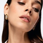 Flirt Oval Moon Gold Earrings