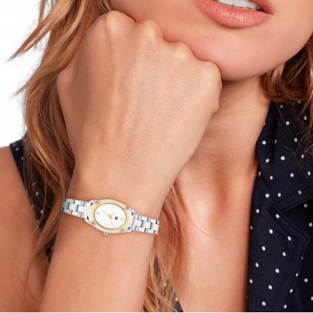 Reloj Ovalado de Acero Plateado