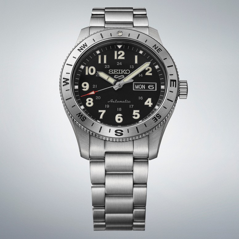 5 Sports Field Black Watch