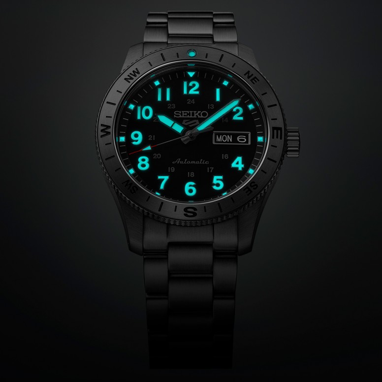 5 Sports Field Black Watch