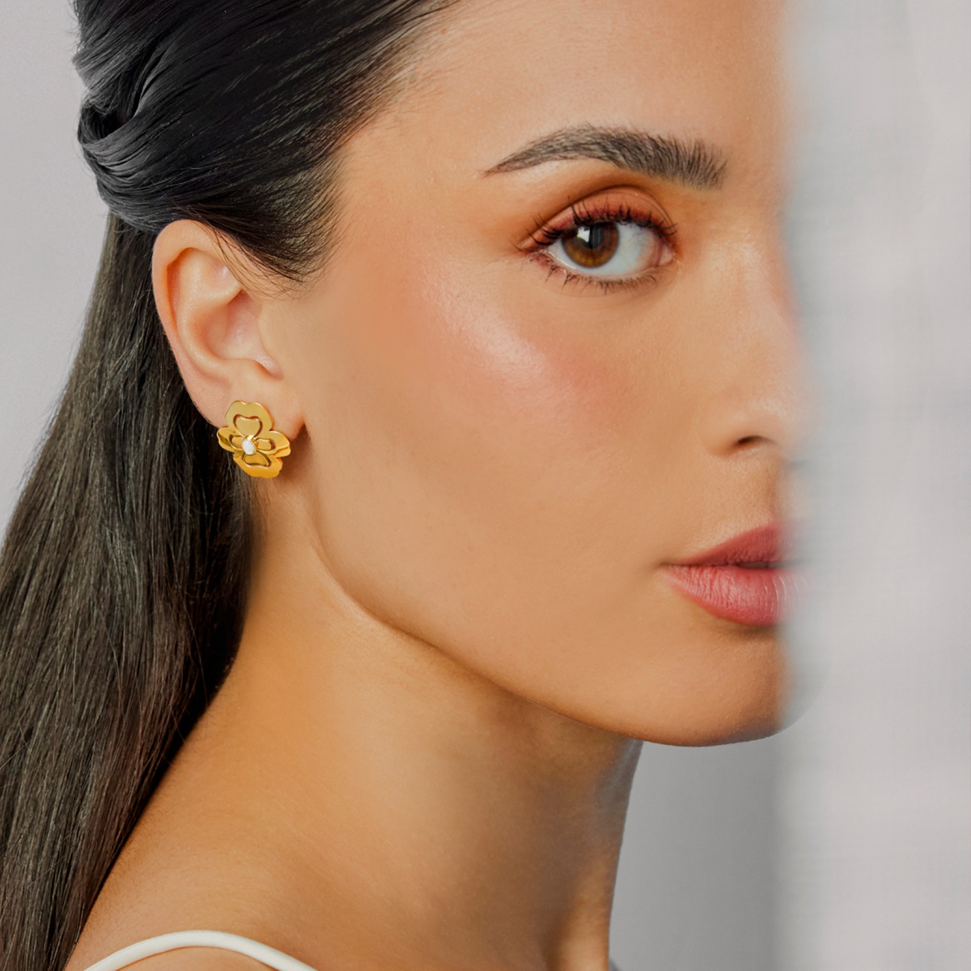 Margot Blossom Golden Earrings