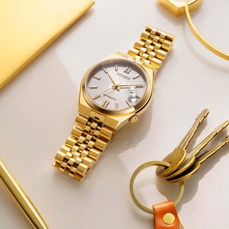 Tsuyosa Gold Watch