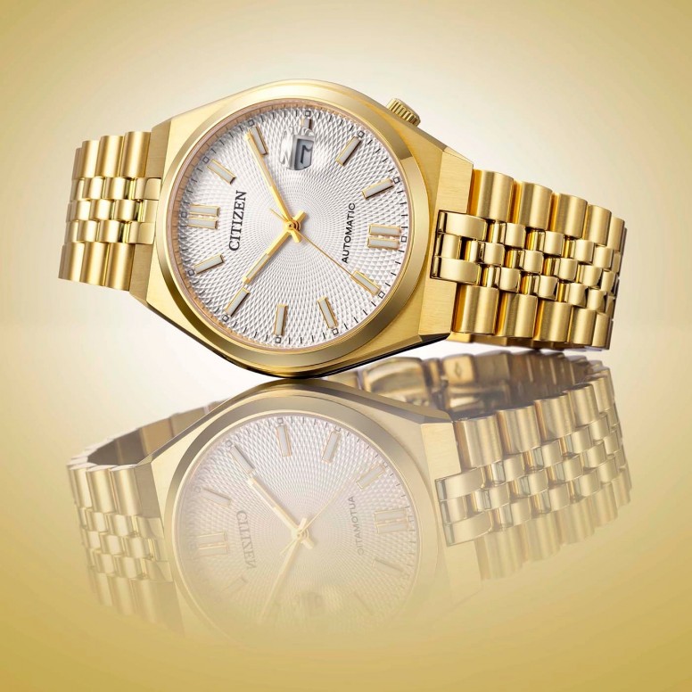 Tsuyosa Gold Watch