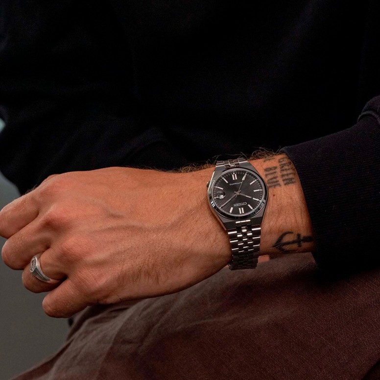 Reloj Tsuyosa Negro