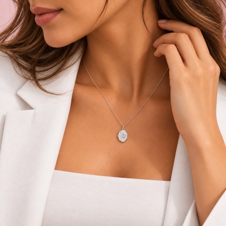 Collar Locket Secrets Oval Plateado
