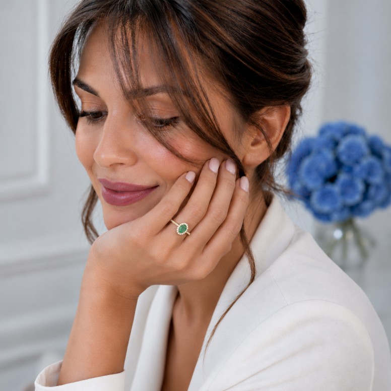 Ring Diana 18K Gold Emerald and Diamonds